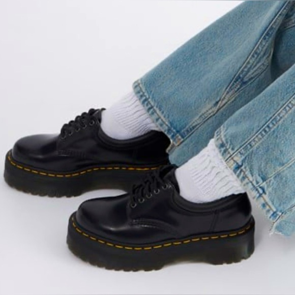 Dr Martens 8053 LEATHER PLATFORM CASUAL SHOES New - Main Image